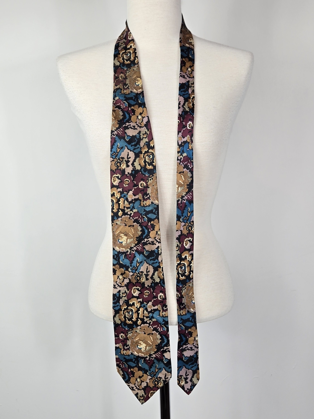 Gant Mens Womens 100% Silk Tie Neutral Floral Regular Width